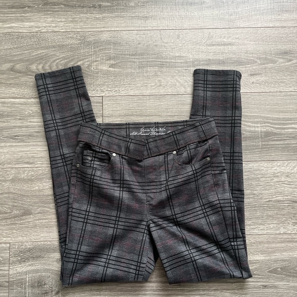 Gloria Vanderbilt Pants - Gloria Vanderbilt Plaid Skinny Pants - Black and Gray